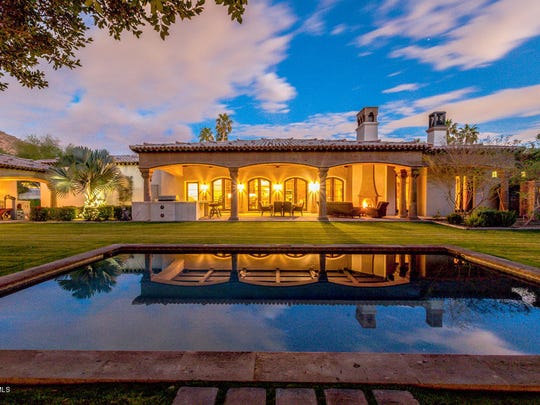 Metro Phoenix Luxury Homes 2 7 Million Home Has Private Guesthouse