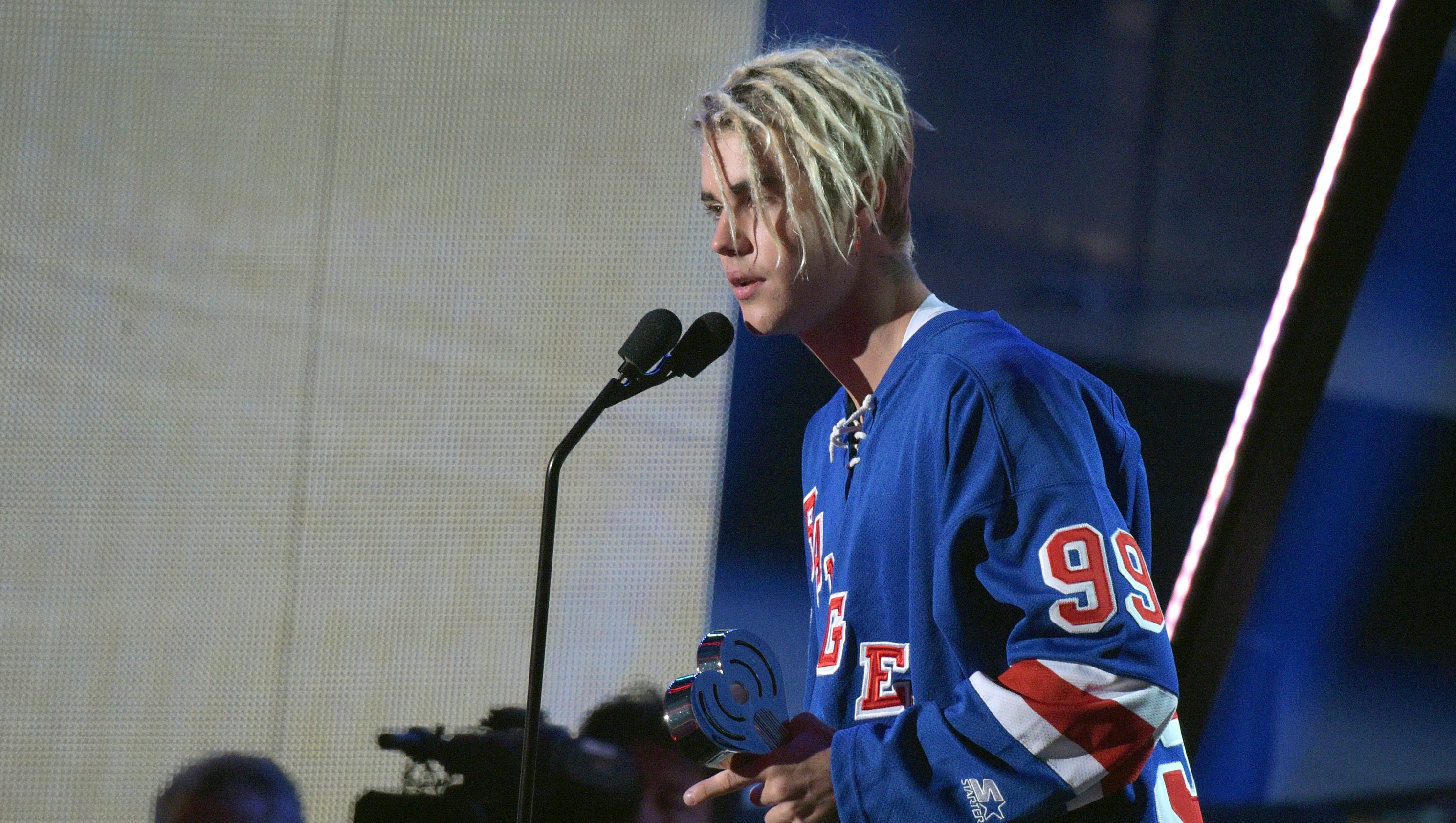 Here's why people are mad about Justin Bieber's dreads