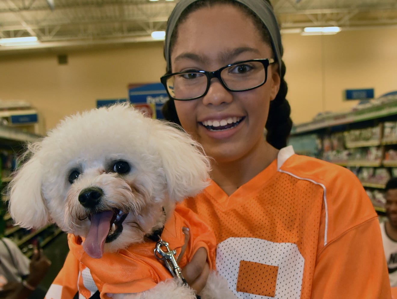 Tennessee Vols help 37 pets find new homes at PetSmart Big Orange Pet
