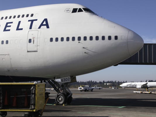 Man Removed From Flight For Using Bathroom