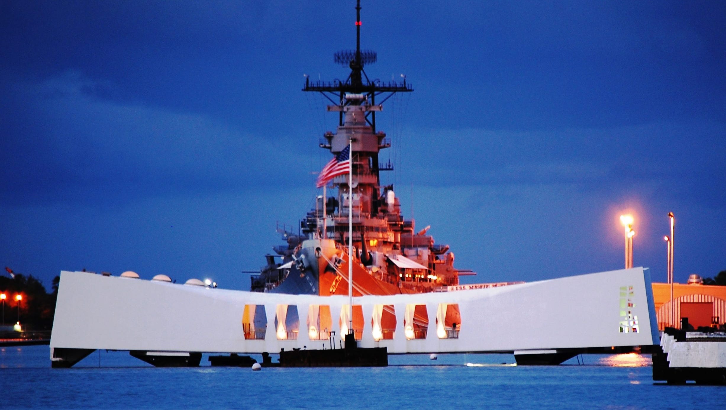 A moment of silence marks 75th anniversary of Pearl Harbor
