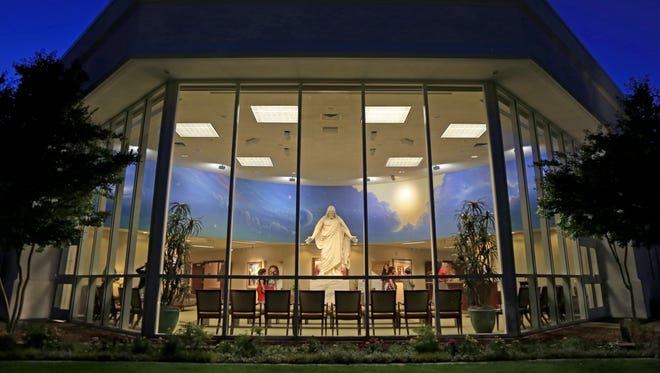The St. George Temple Visitors’ Center is hosting nightly events until December 23 to help celebrate the holiday season.