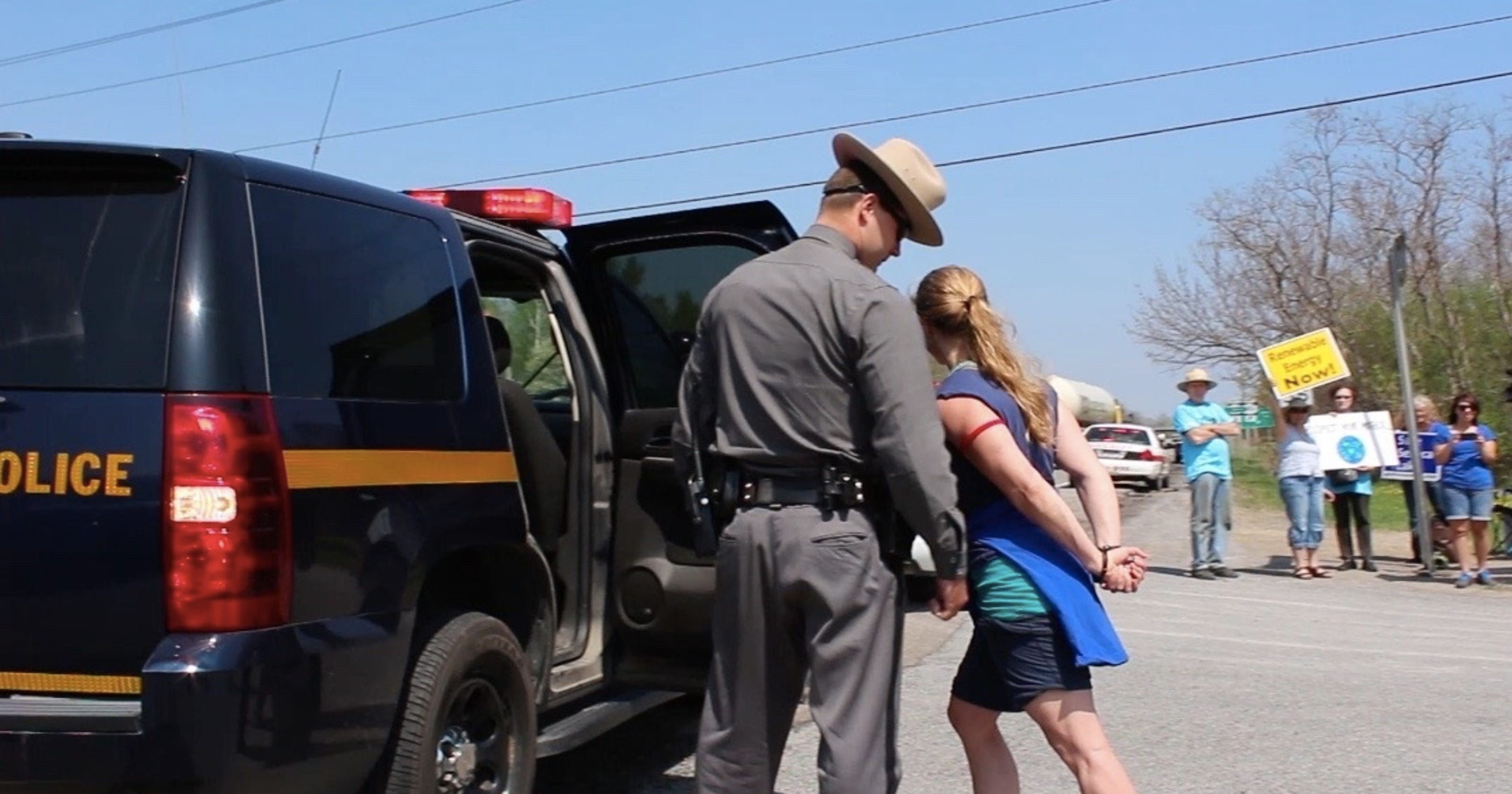 Finding Legal Help After An Arrest And Mugshot - 7g4osm0