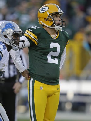 Green Bay Packers kicker Mason Crosby (2) watches his last second field goal attempt miss against the Detroit Lions at Lambeau Field November 15, 2015.