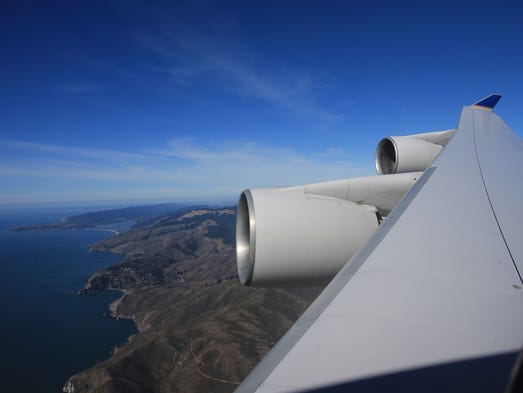 United Airlines' last Boeing 747 takes off over San