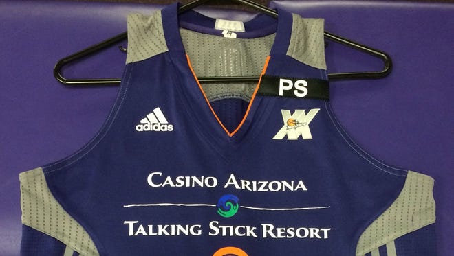 The Phoenix Mercury jersey with the special patch to commemorate Pat Summitt.