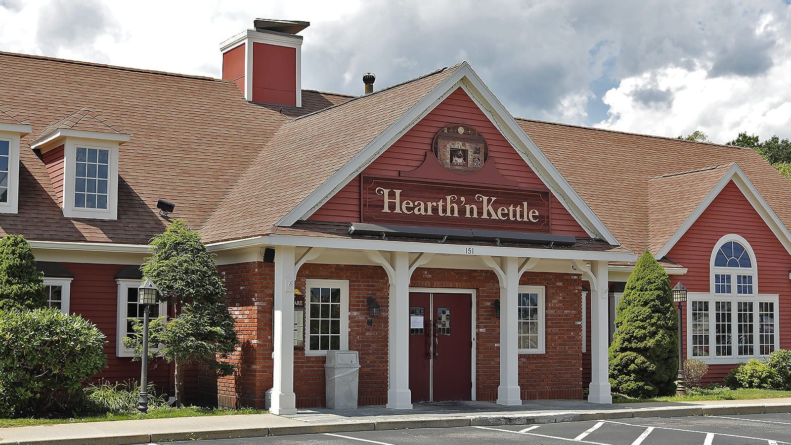 Hearth 'n Kettle restaurant closes due to pandemic