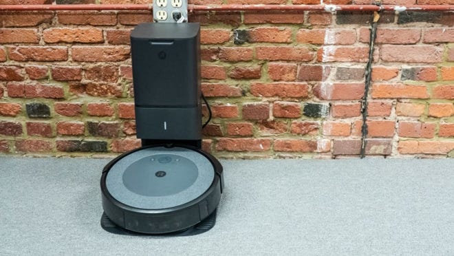 Black Friday/Cyber Monday 2020: iRobot Roomba i3+ Robot Vacuum Cleaner