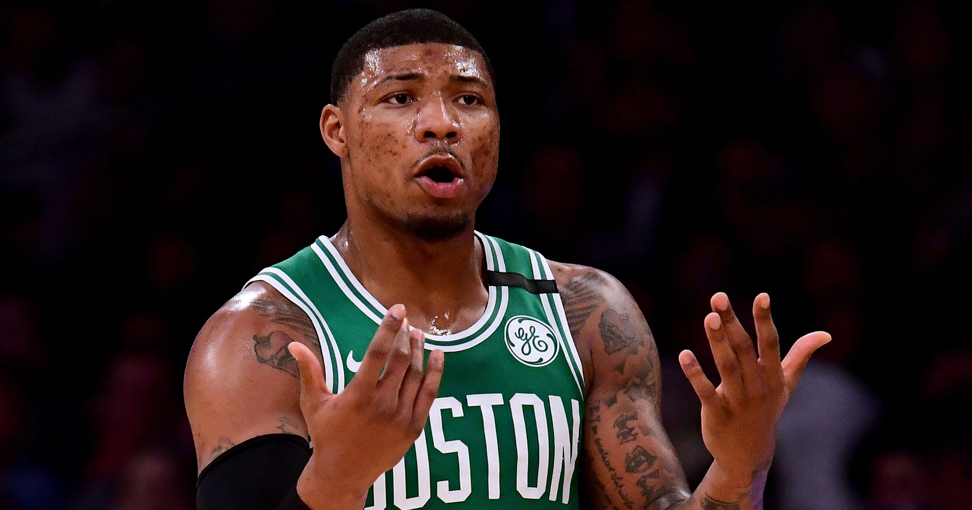 How did Marcus Smart hurt his hand?