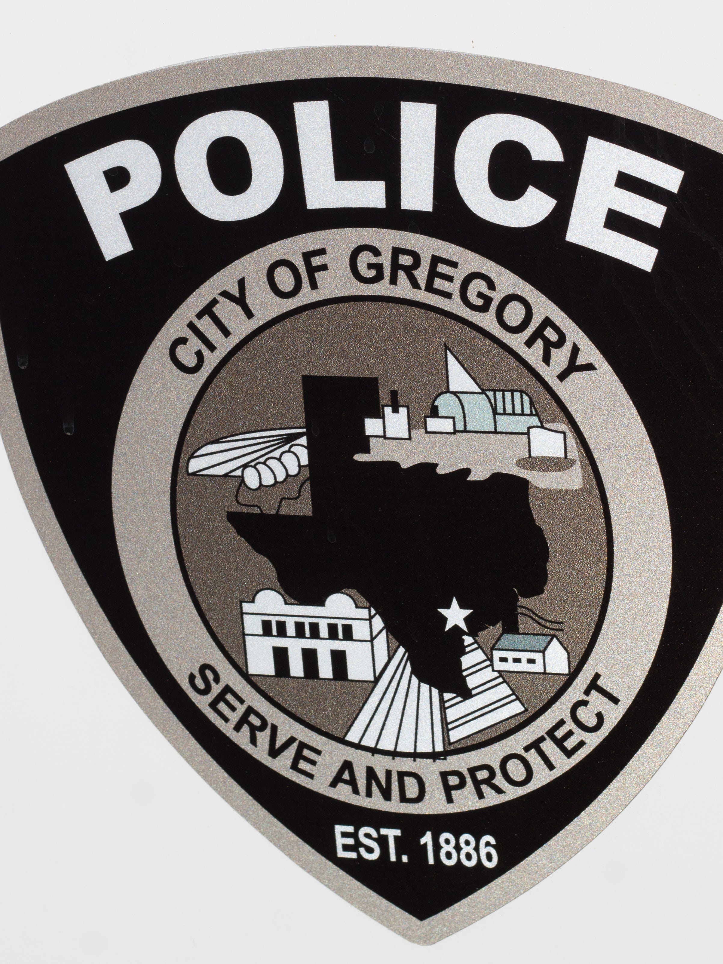 Retired Portland police officer selected as Gregory police chief