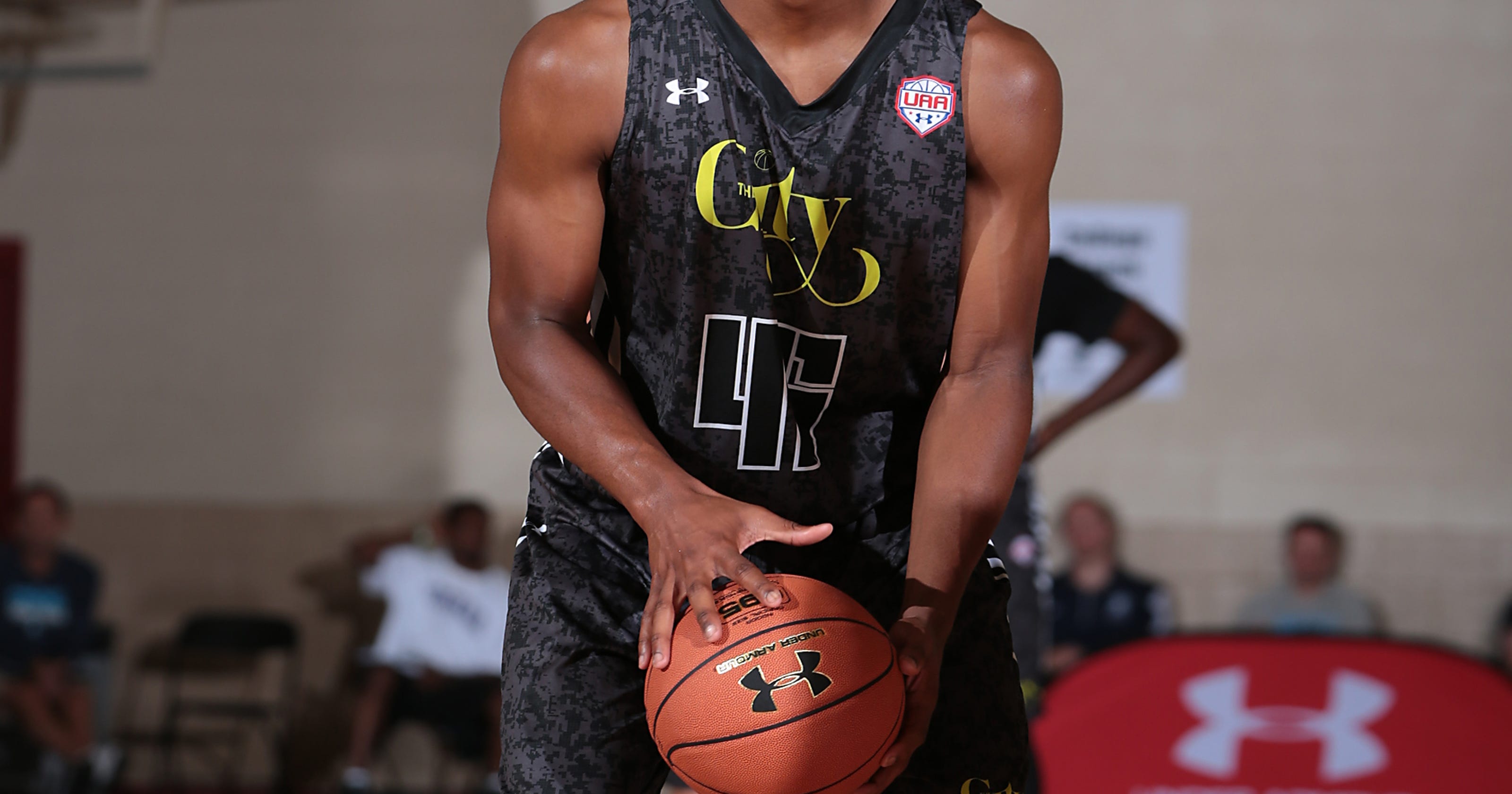Donovan Mitchell uses senior year at Brewster Academy to prepare for Louisville basketball