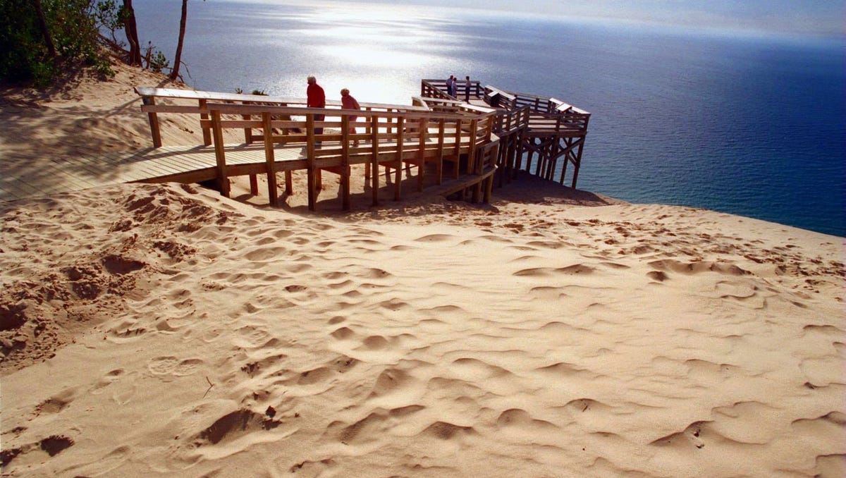 Popular Sleeping Bear Dunes overlook removed as sand shifts
