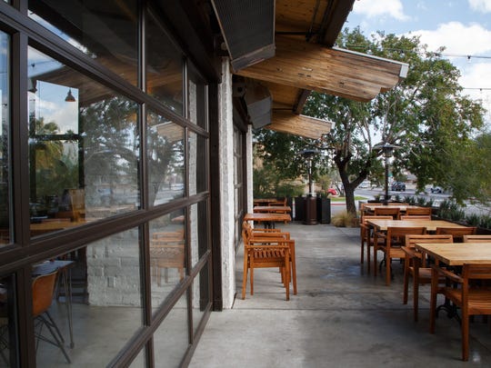 An Ultimate Guide To Bar Crawl Routes In Palm Springs On The Buzz Bus