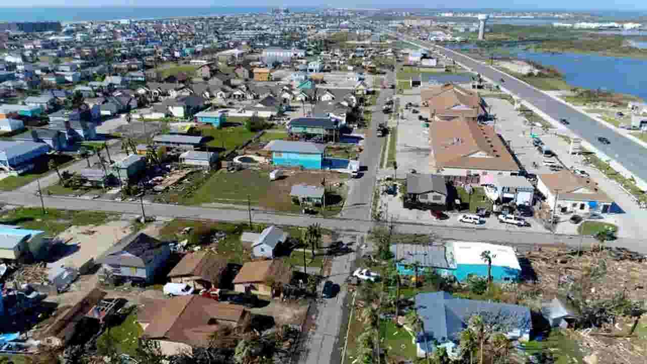 Hurricane Harvey Sports Radio Host Comes To Rescue In Flooded Houston