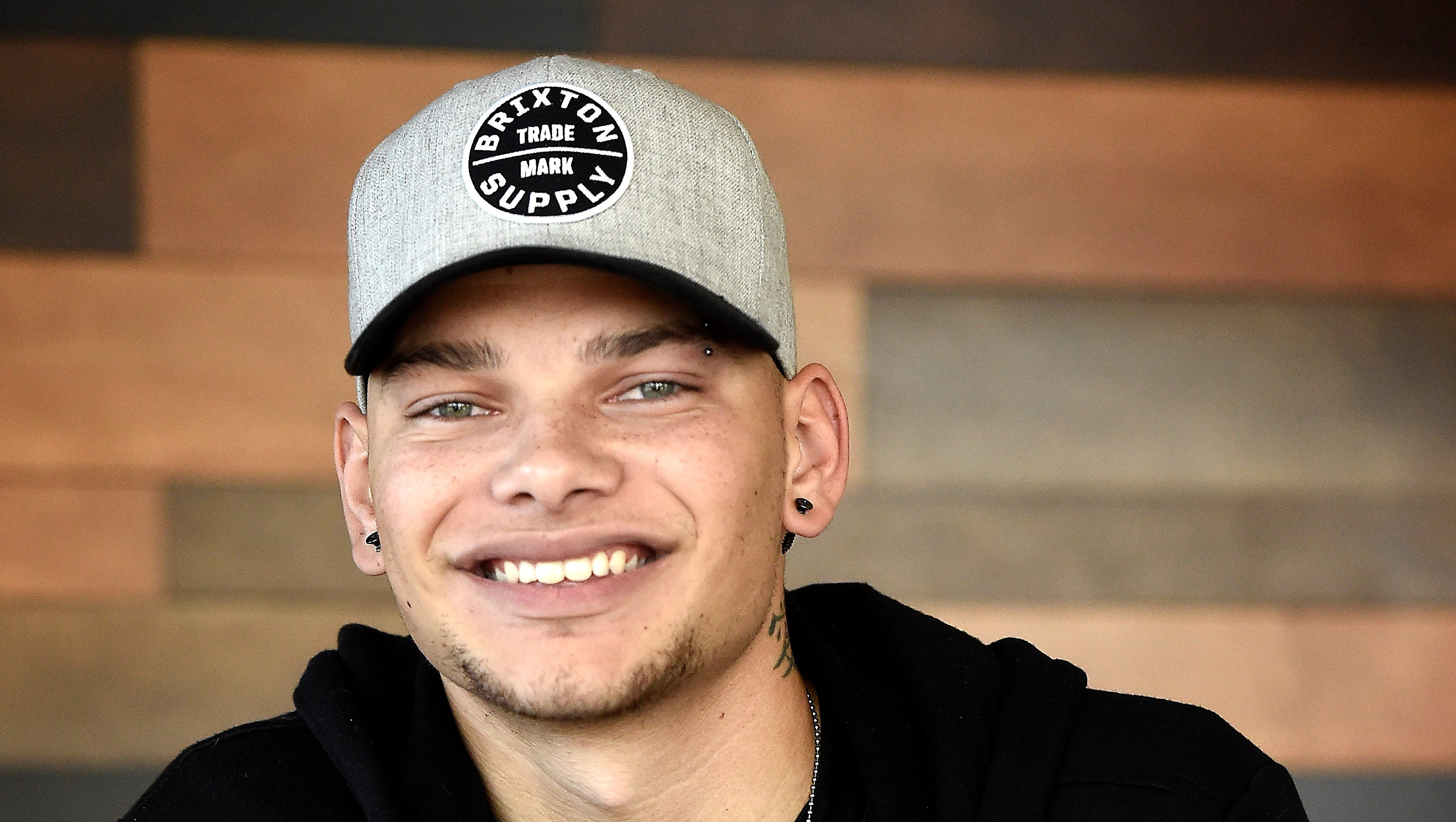 photo Kane Brown raising kane brown biracial singer forges own path in country music