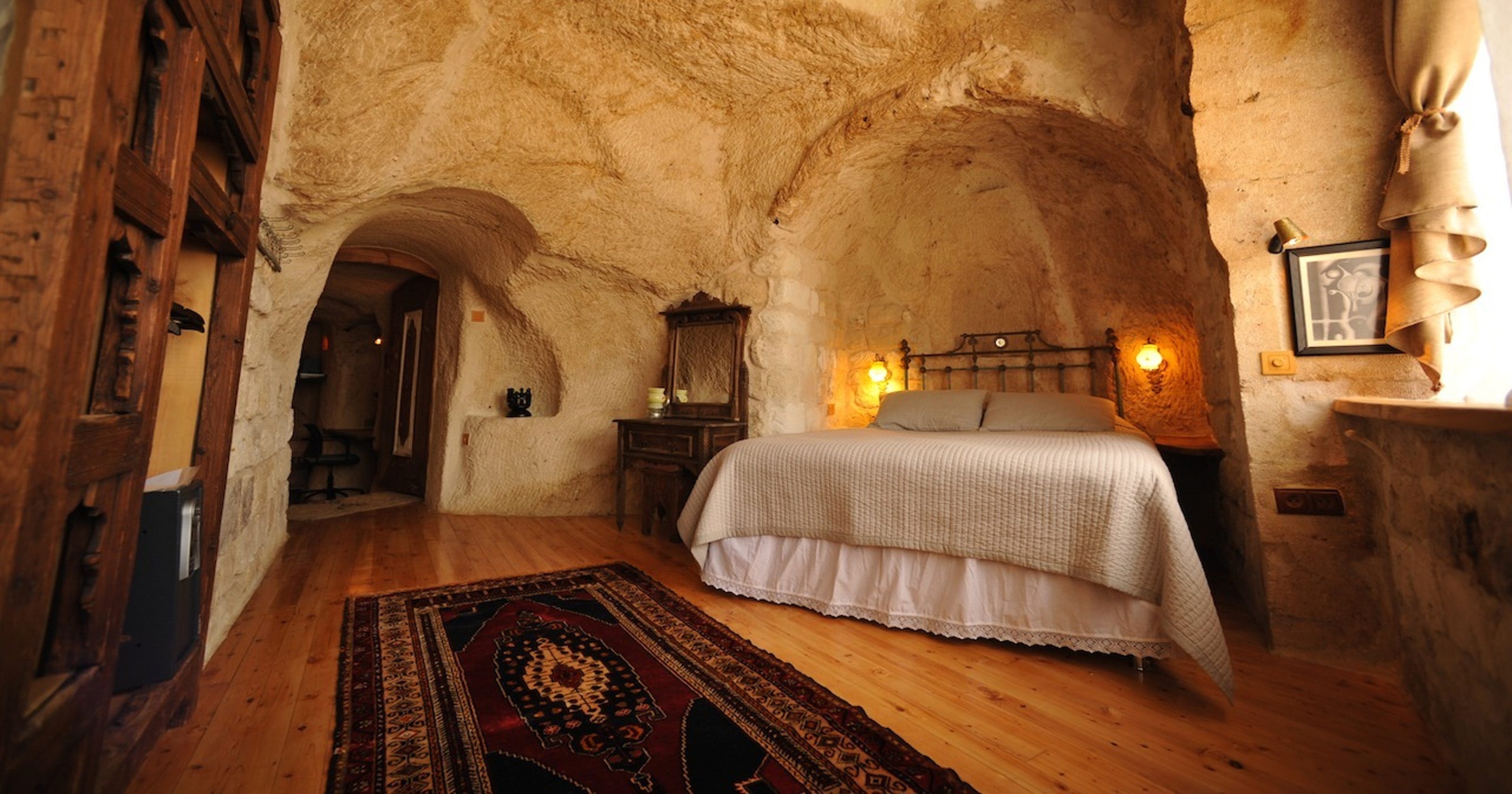 Unusual vacation rentals Caves and cavelike dwellings