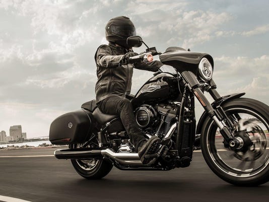 Harley Davidson S New Sport Glide Is A Touring Cruiser