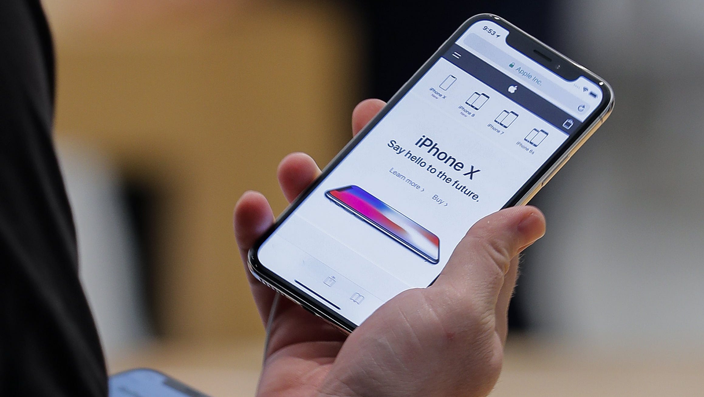 Apple Iphone Isn T Spying On You Company Tells Lawmakers