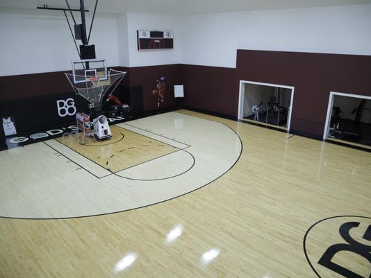 Michigan House Envy Former Pistons Mansion Has Indoor Basketball