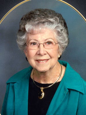 Verna Scott-Riis, 93