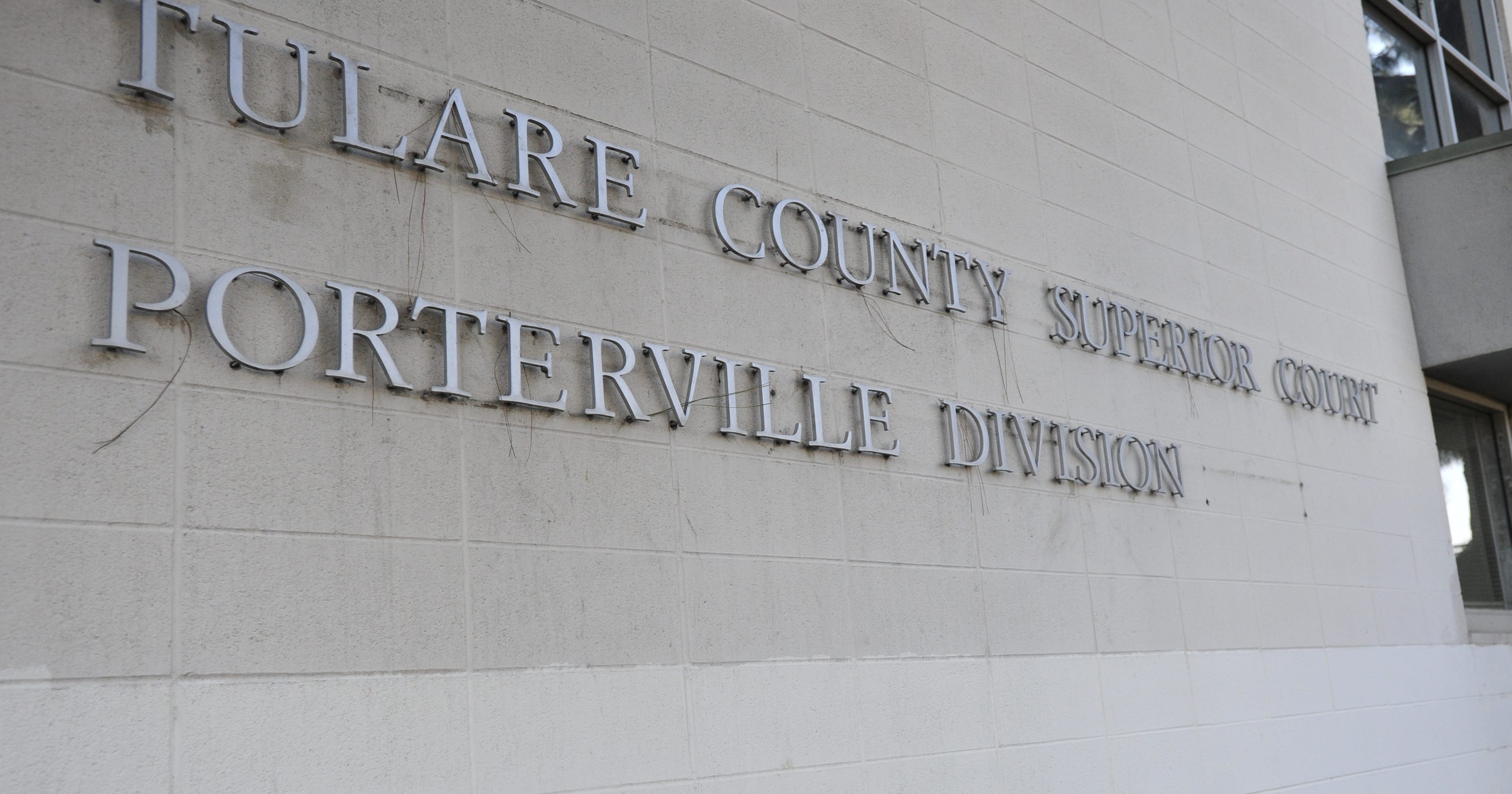 Deputies Man threatens to carry out shooting at Porterville courthouse