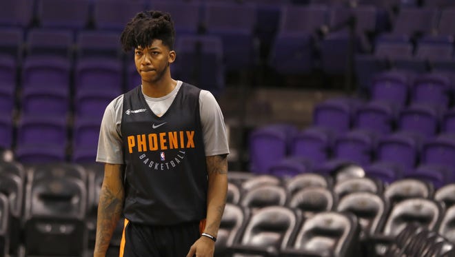 Suns' Elfrid Payton practices with his new teammates at the Talking Stick Resort Arena on February 10, 2018 in Phoenix, Ariz.