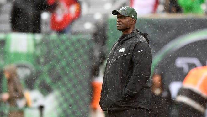 102917- NYJvsATL- FILE - New York Jets head coach Todd Bowles on the field for warm-ups. The Atlanta Falcons face defeated the New York Jets 25-20 on Sunday, October 29, 2017 in East Rutherford, NJ.