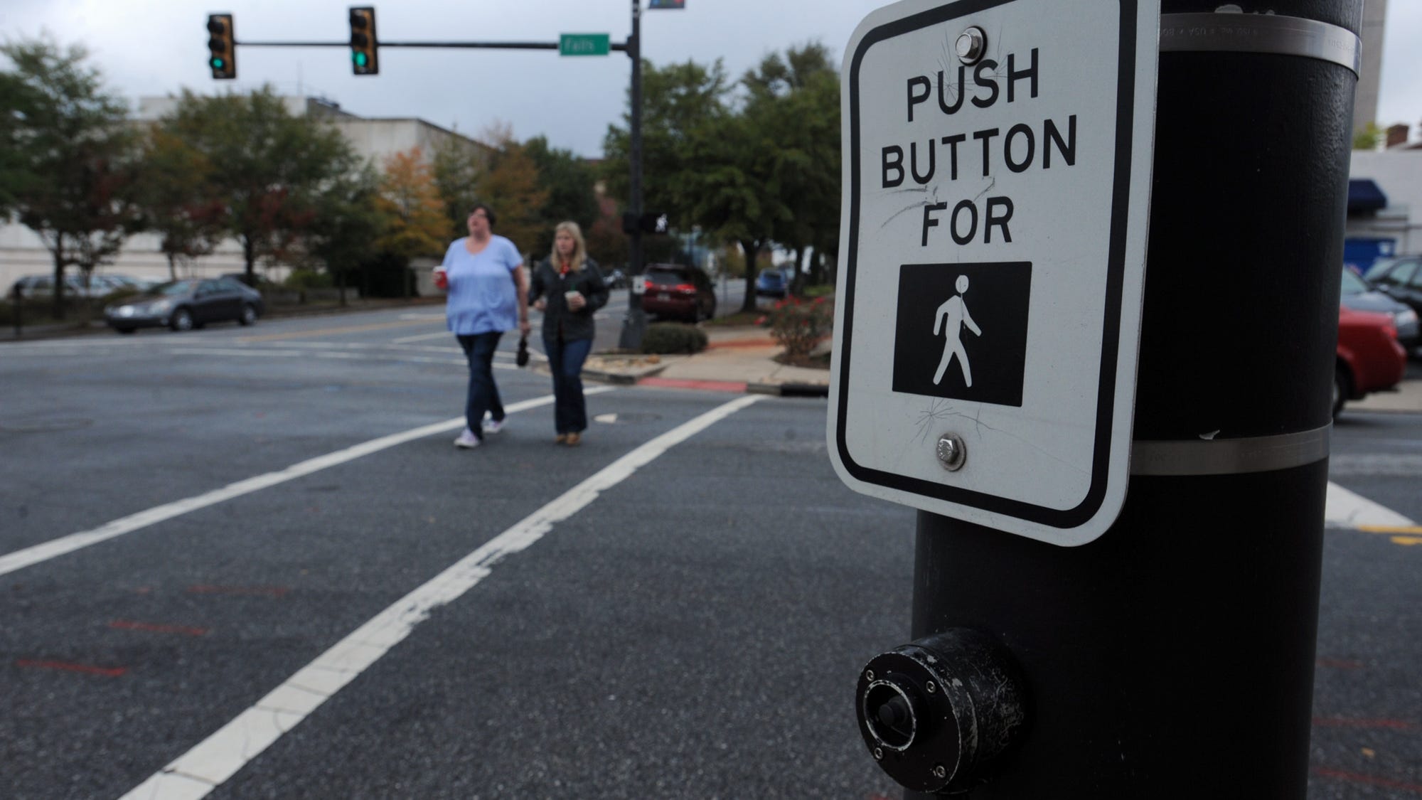 does the pedestrian have the right of way does the pedestrian have the right of way