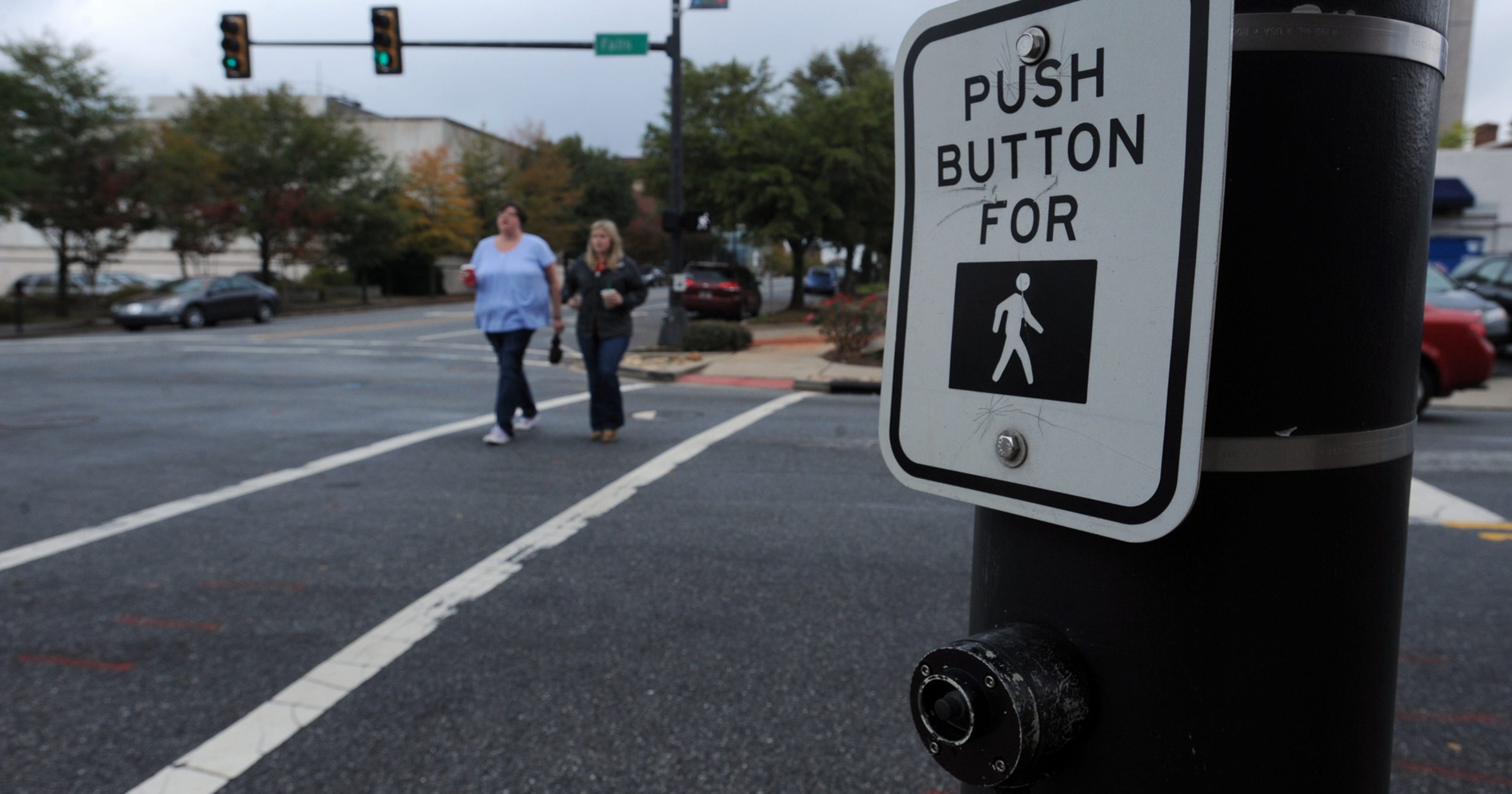 Q&Amy Do crosswalk buttons do anything?