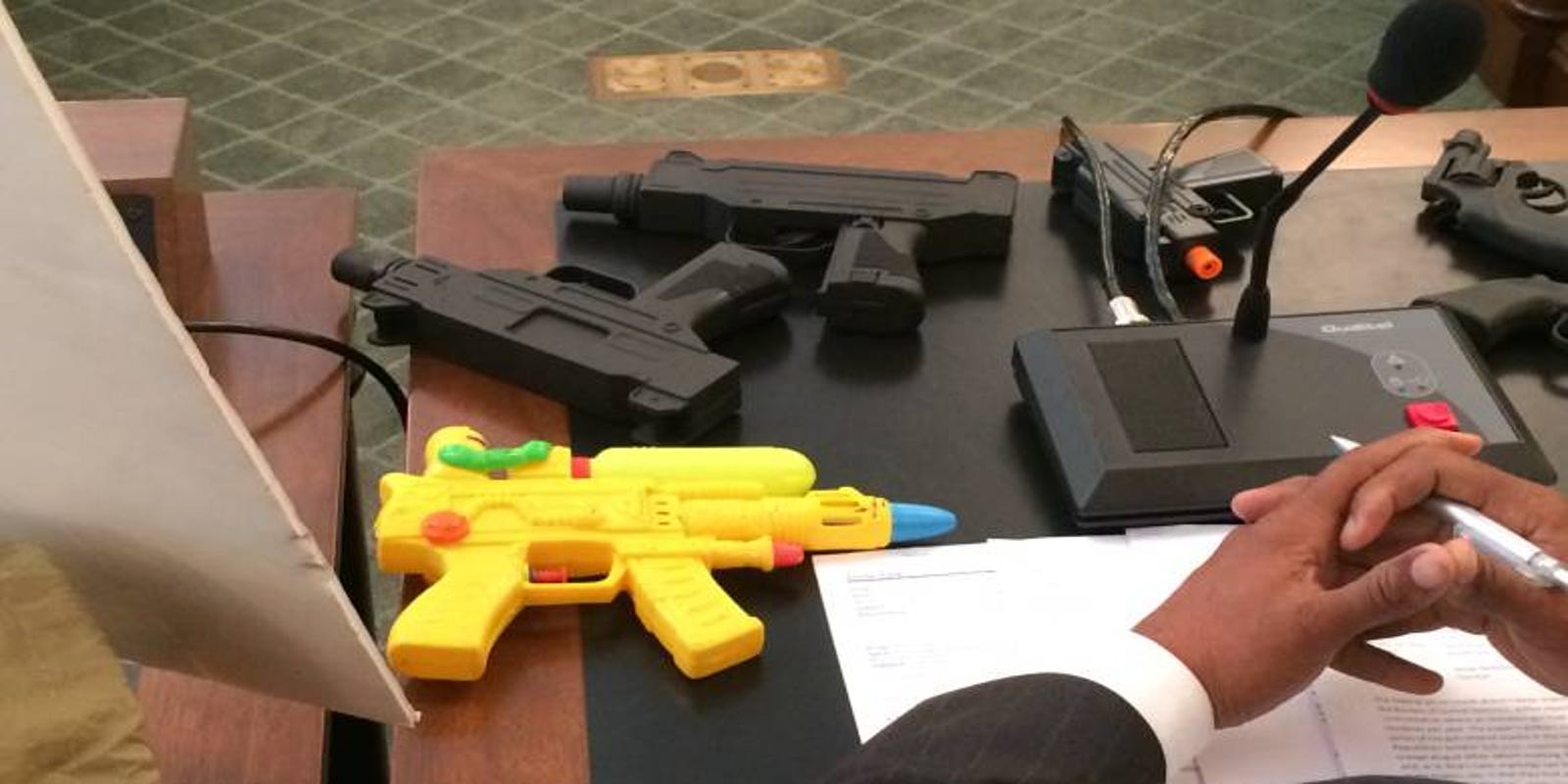 NJ bans sale of realisticlooking toy guns