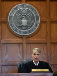 Pair of 'Sovereign Citizens' stand trial in Knox; one sought meeting with Trump 1/24/18 K0010890053--229599