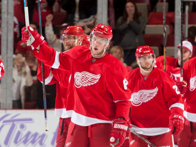 Detroit left wing Justin Abdelkader (8) celebrates