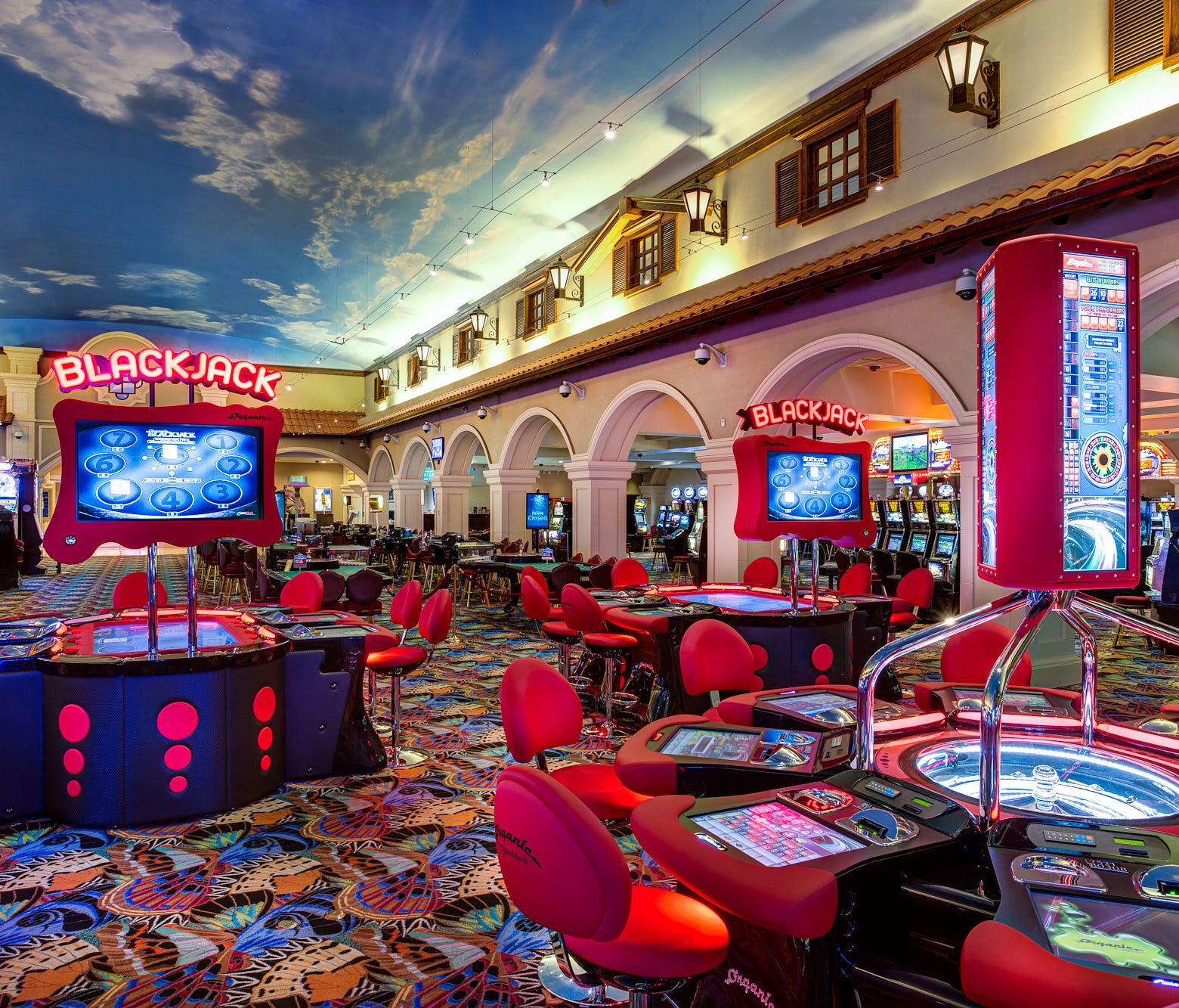 Open to guests and non-guests, the Royal Beach Casino has 300 slot games, 20 table games and 13 screens for keeping score of big league sports.