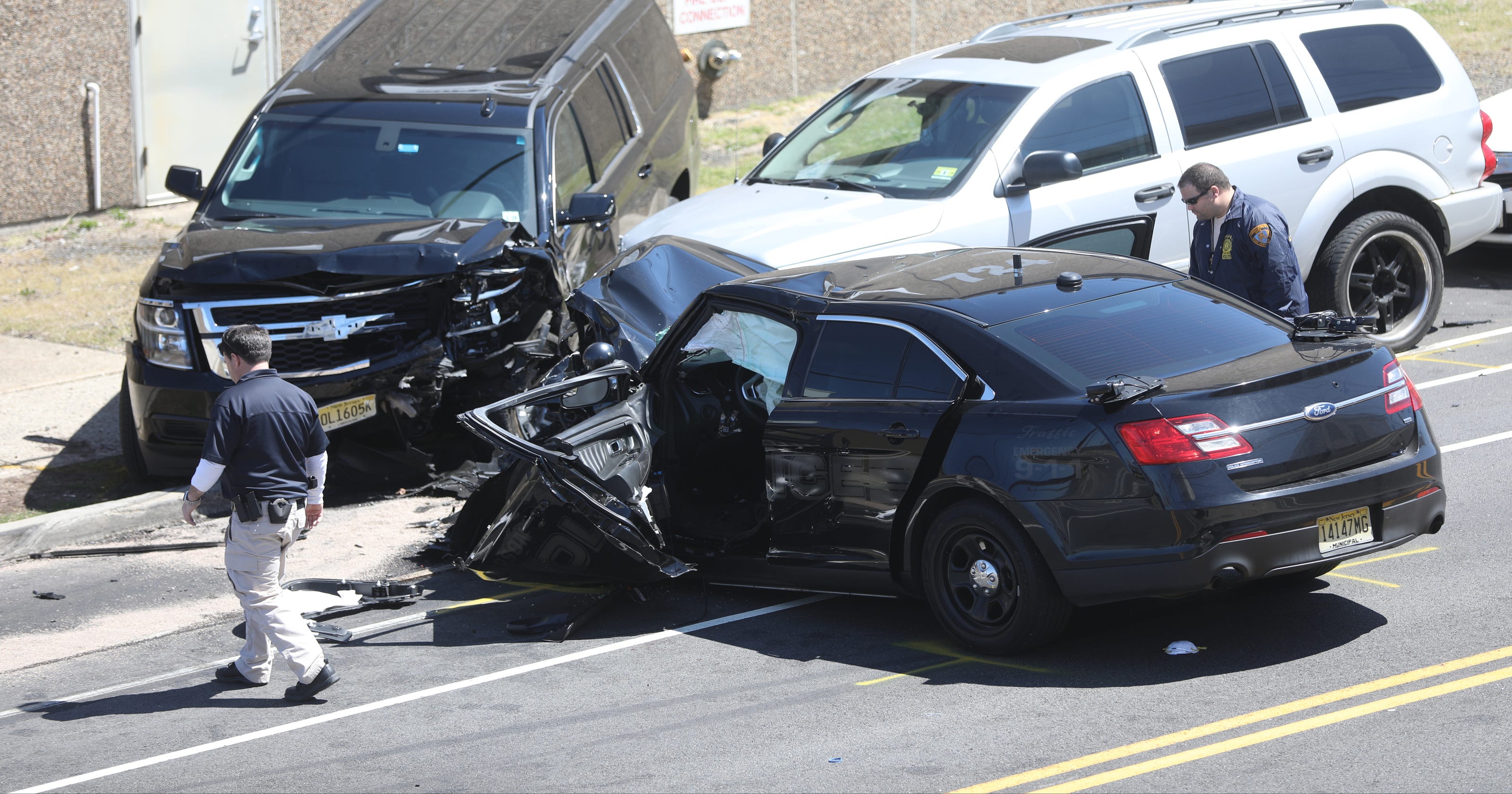 Paterson NJ police officer from Wayne dead after onecar crash