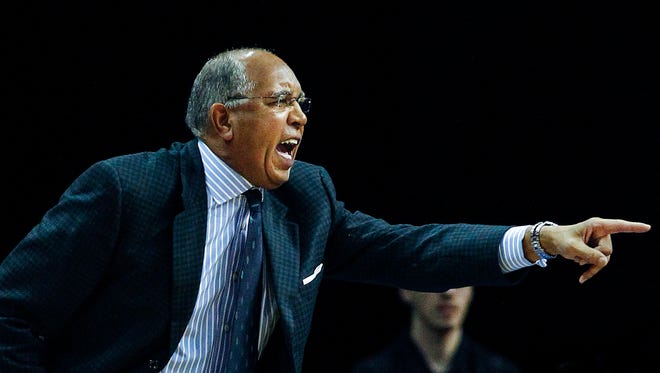  University of Memphis head coach Tubby Smith directs his players during first half action against Incarnate Word at the FedExForum.