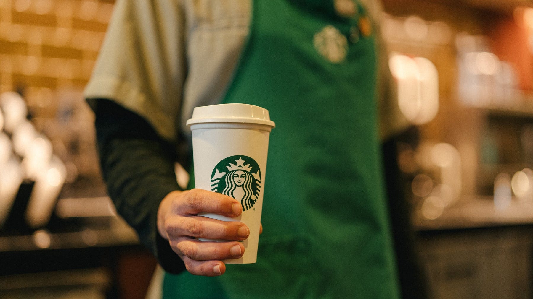 Coronavirus response Starbucks to give healthcare workers