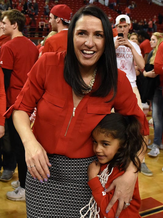amy-williams-leaving-usd-for-nebraska