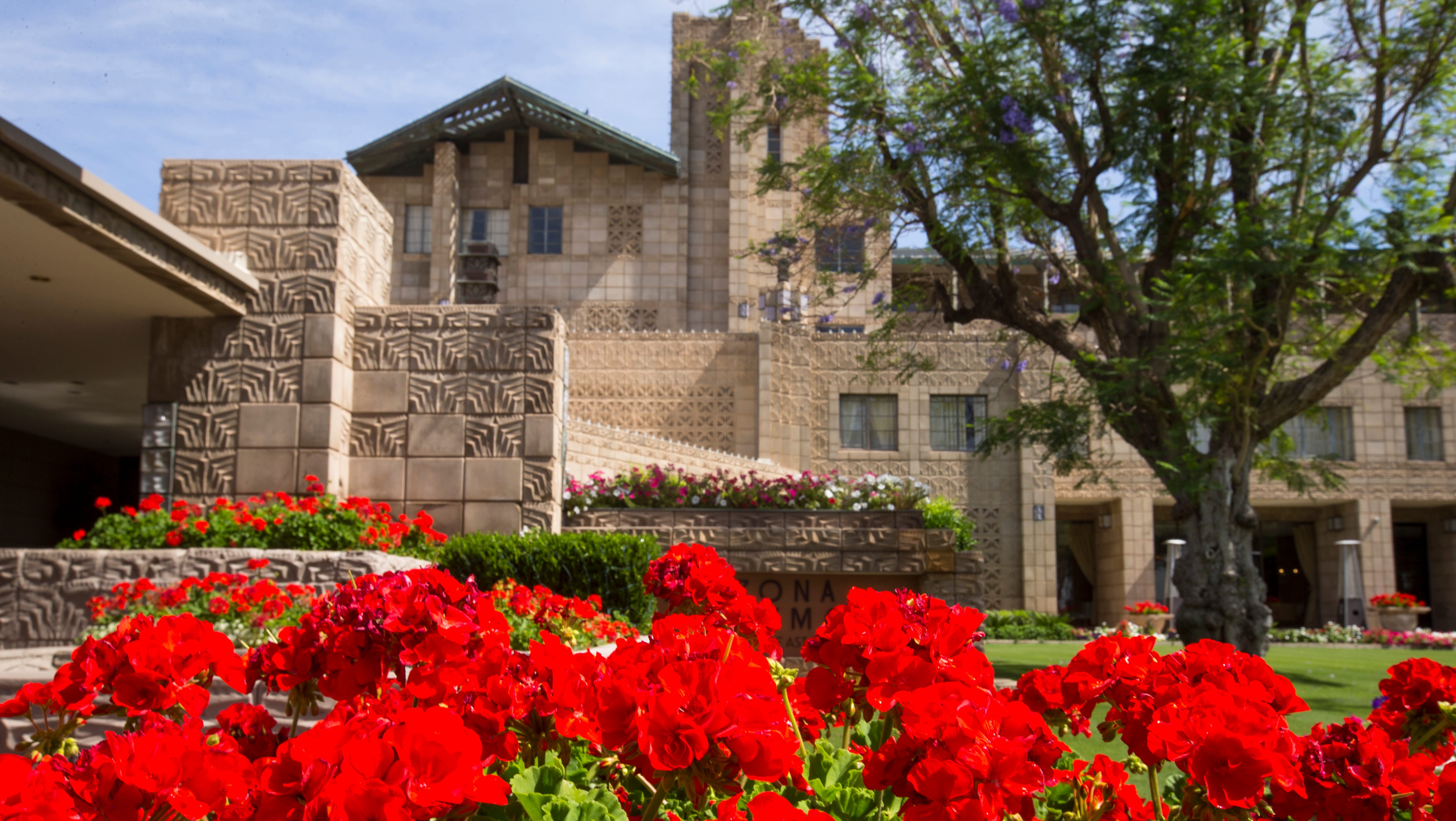 Iconic Arizona Biltmore resort in Phoenix sells for 403 million