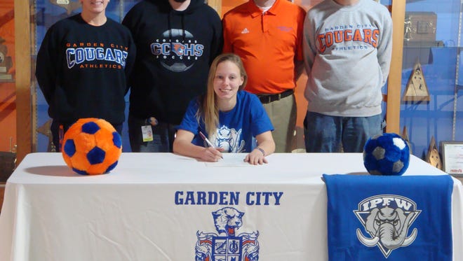 Garden City senior Lindsay Yankasky recently signed a letter of intent to play soccer for Indiana Purdue-Fort Wayne.