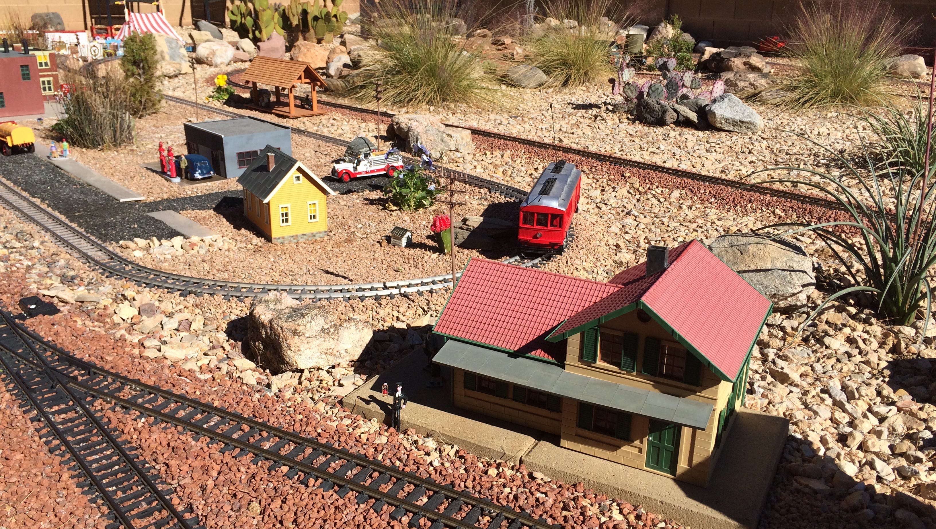 Model Railroad tour takes train enthusiasts for a ride