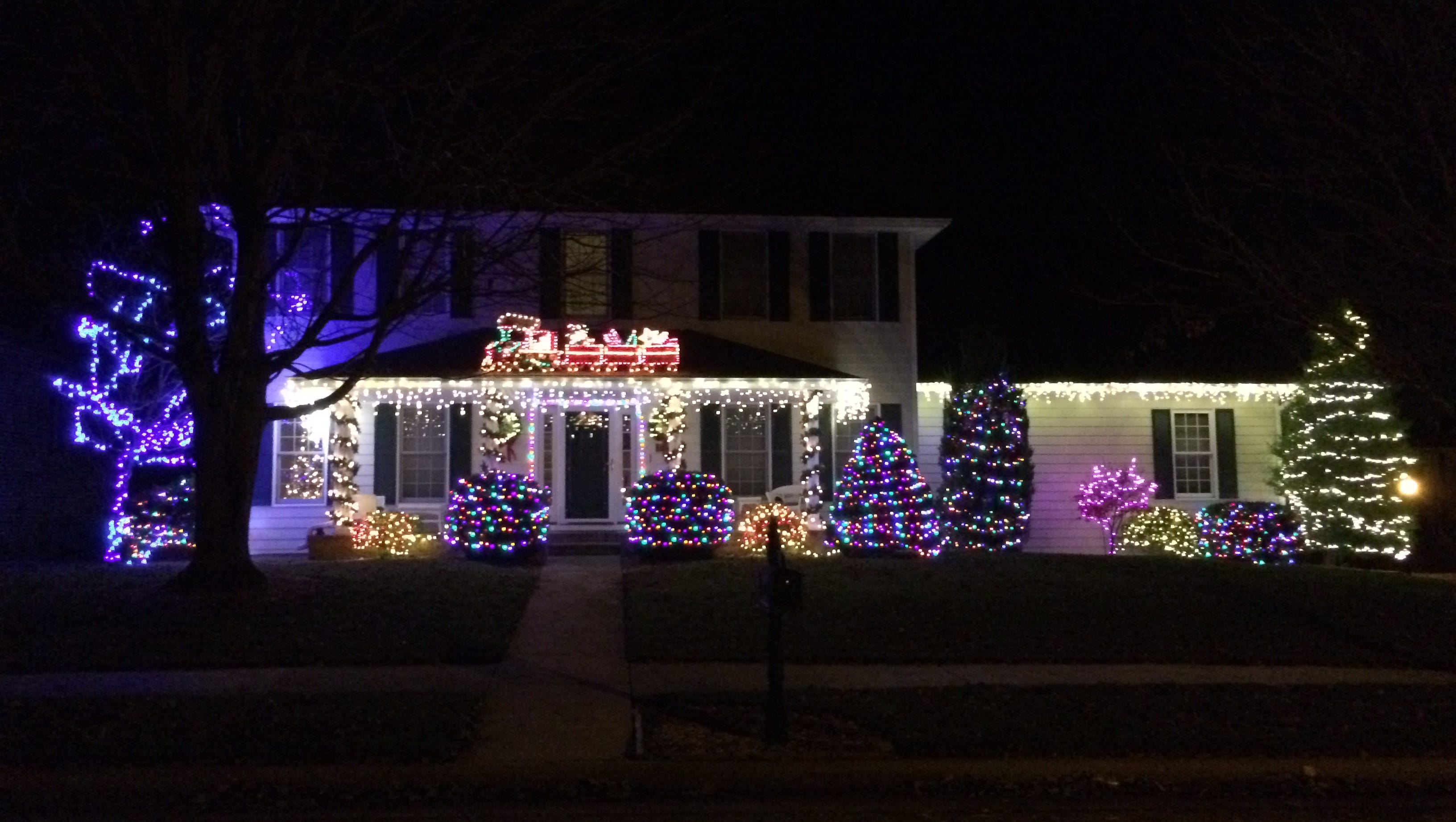 Where To Find The 21 Best Christmas Light Displays In Springfield
