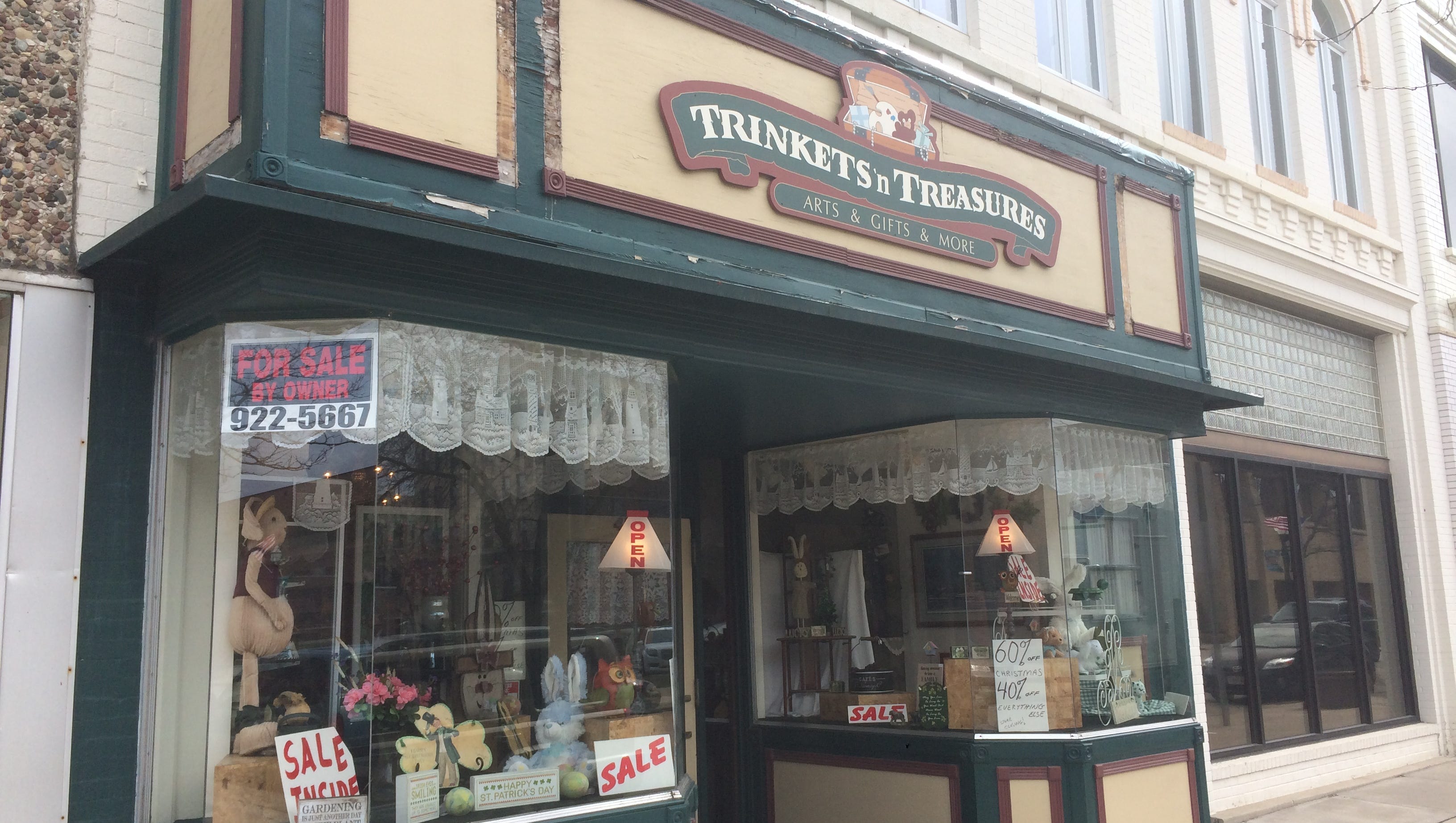 Trinkets and Treasures downtown closing