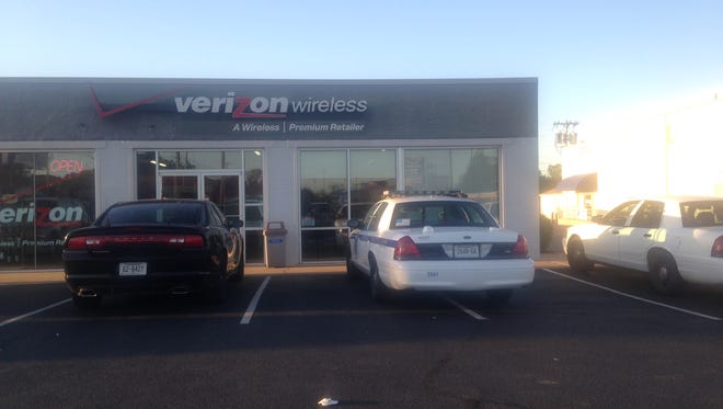 Jackson police are investigating a suspected shoplifting from Verizon Wireless in South Jackson Thursday.