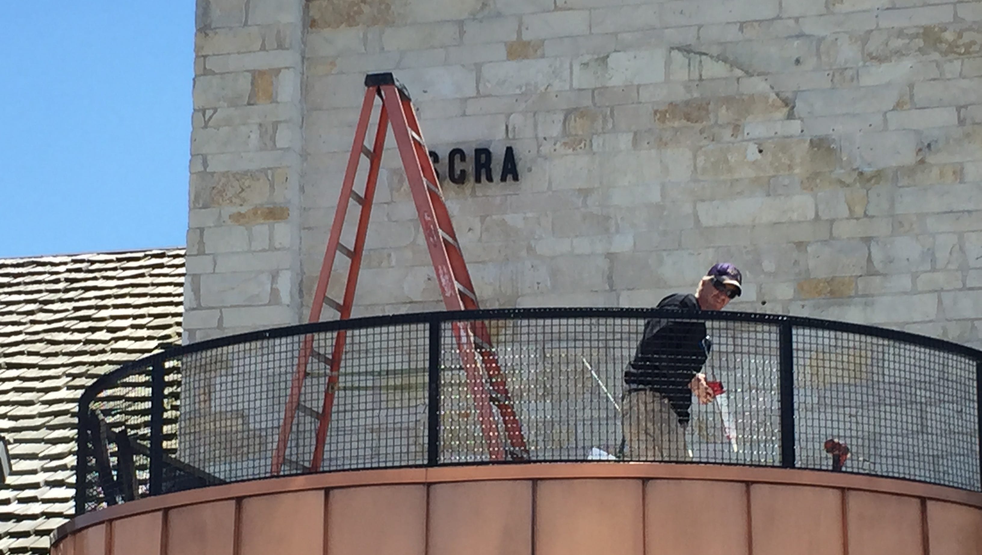 What S Up With Cheddar S Signs Being Taken Down