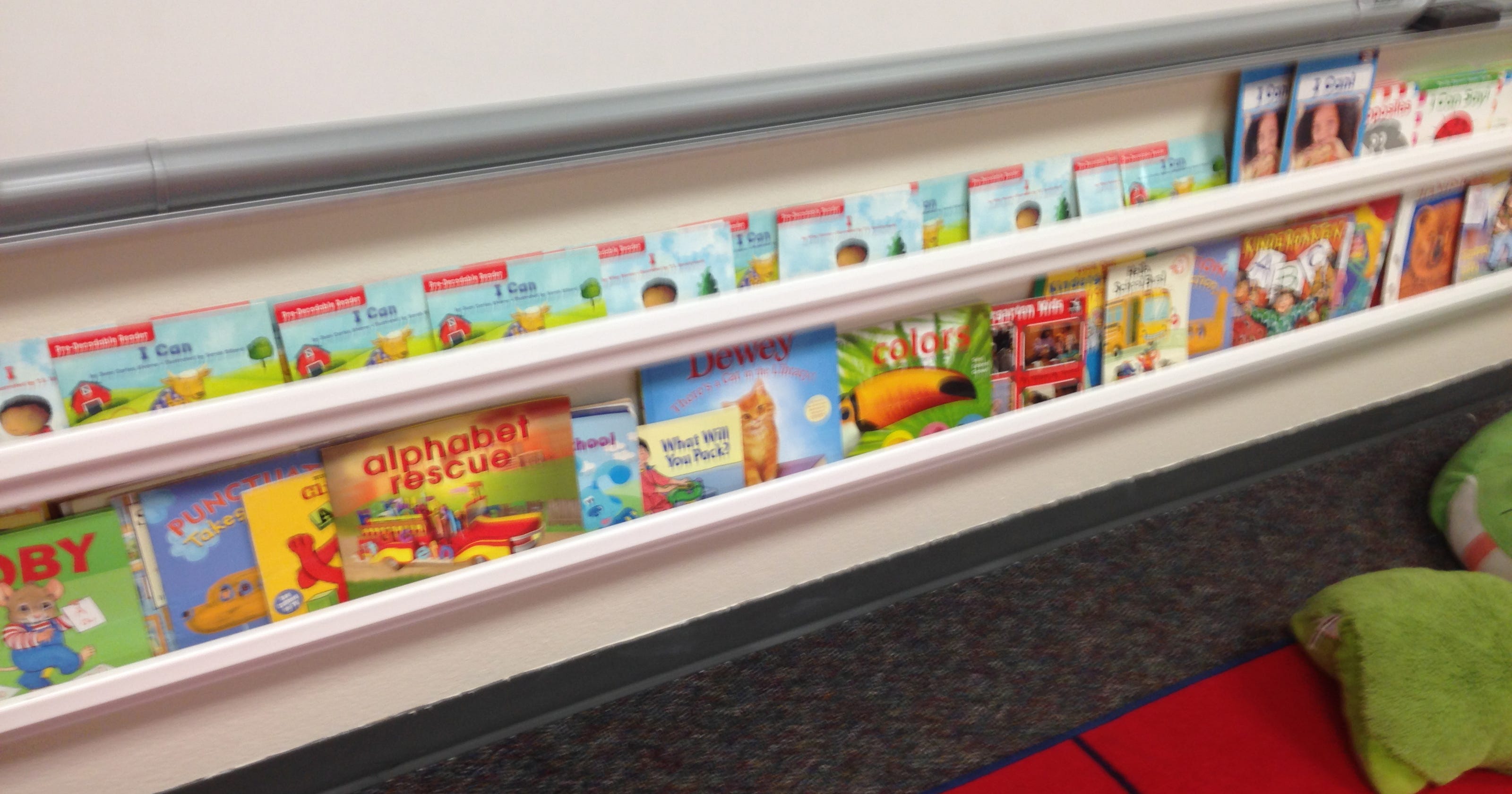 Tips To Make Rain Gutter Bookshelves For Your Classroom