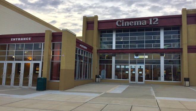 Cineopolis USA announced it will transform its existing multiplex into a luxury movie theater with reclining leather seats, waiter service, a full bar and more.