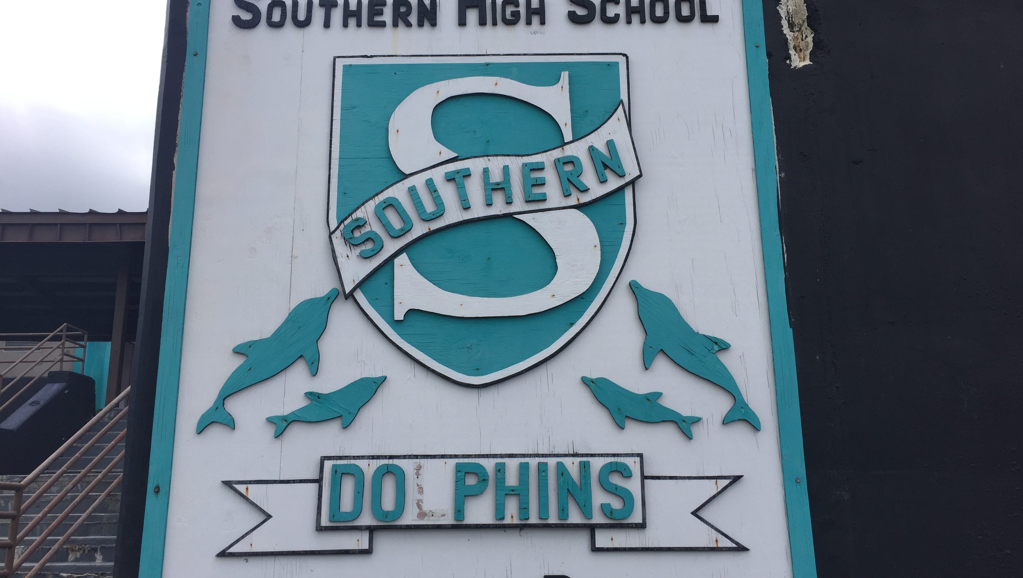 Project to retrofit lights at Southern High School, Washington