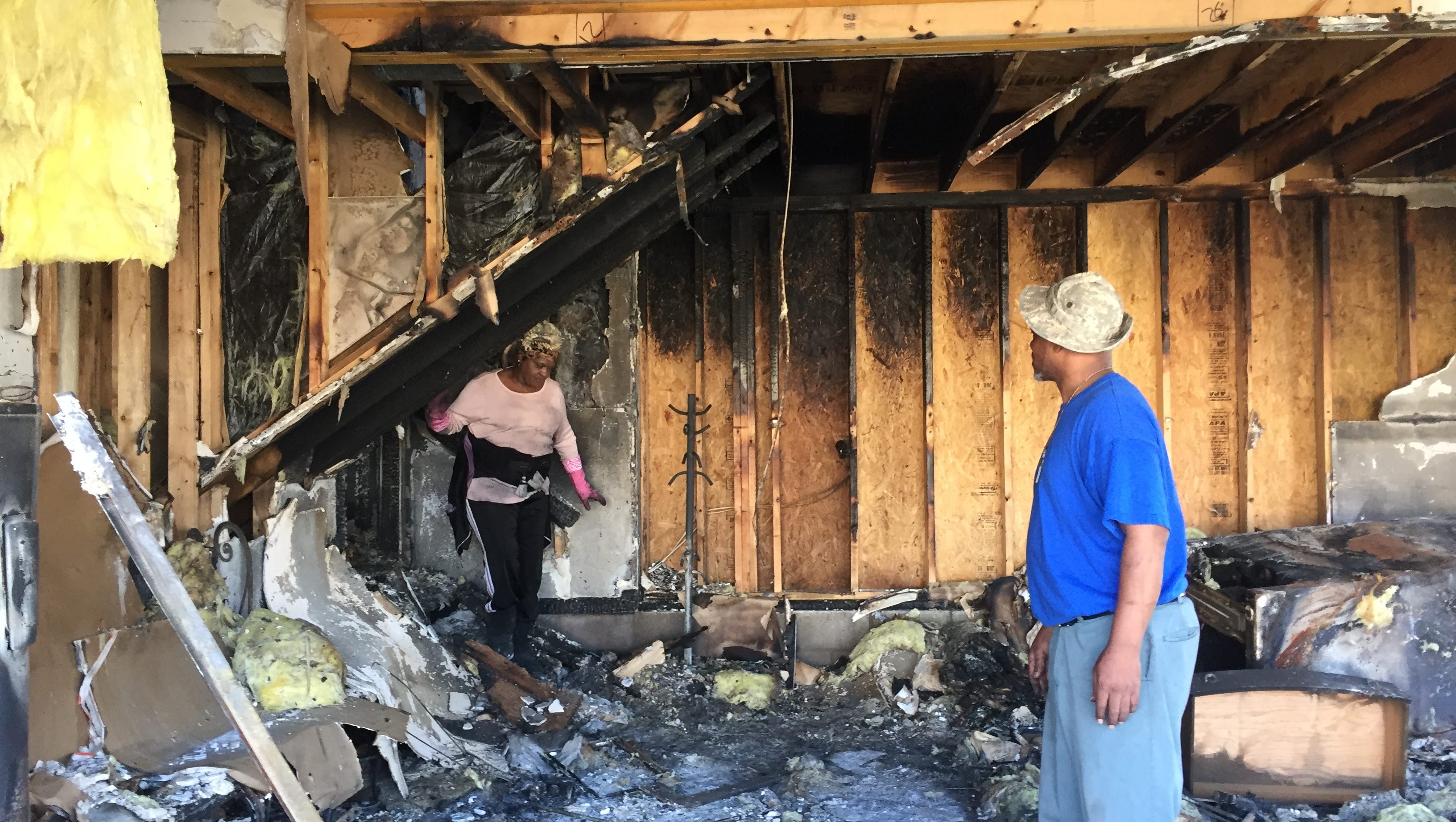 Clarksville couple�s world goes up in flames