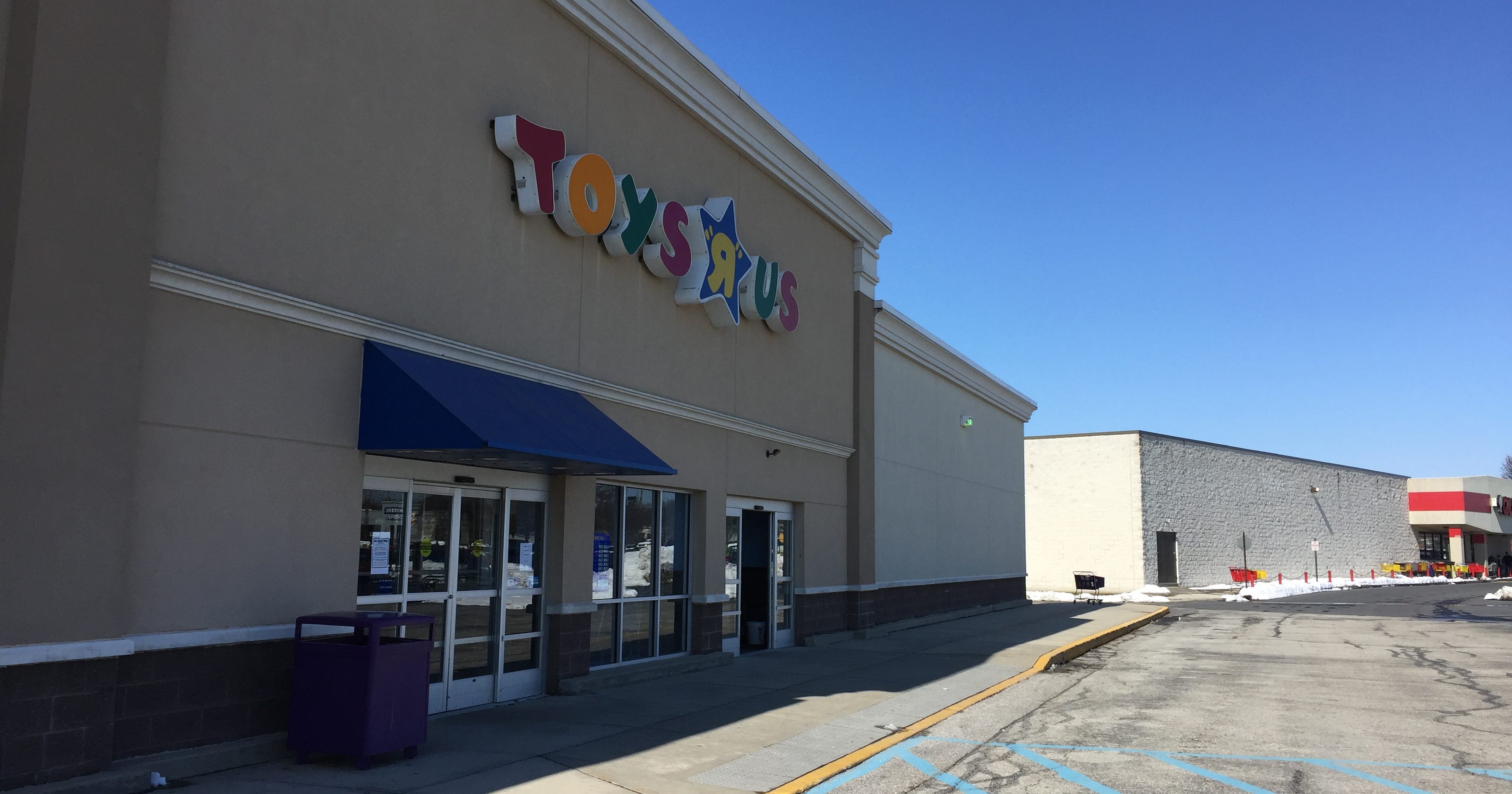 Toys R Us, Babies R Us might be making a comeback