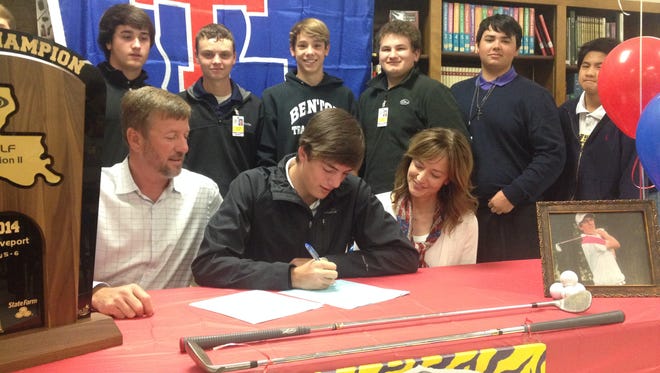 Benton's Jacob Wyatt signs with Louisiana Tech golf